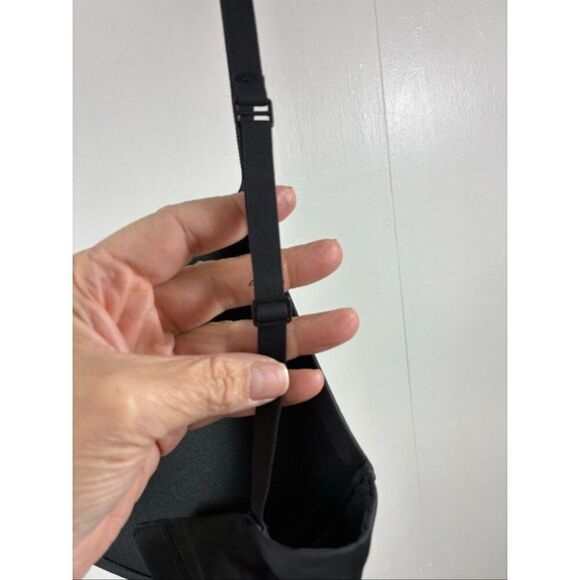 SKIMS NWT Push Up Plunge Bra in Onyx Size 32D - Picture 8 of 9